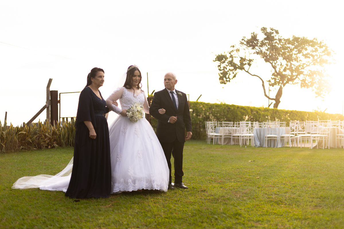 foto-fotografia-evento-casamento-ensaio-precasamento-prewedding-casamento-noivos-noivas-wedding-natureza-campo-uberaba-minas-igreja-cerimonia-vestido-festa
