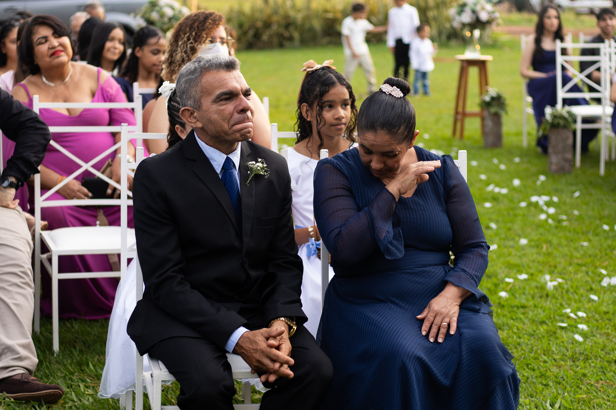 foto-fotografia-evento-casamento-ensaio-precasamento-prewedding-casamento-noivos-noivas-wedding-natureza-campo-uberaba-minas-igreja-cerimonia-vestido-festa