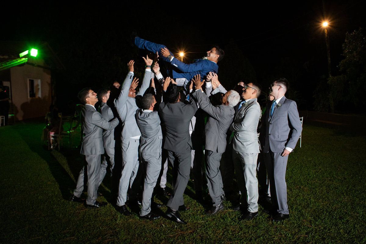 foto-fotografia-evento-casamento-ensaio-precasamento-prewedding-casamento-noivos-noivas-wedding-natureza-campo-uberaba-minas-igreja-cerimonia-vestido-festa