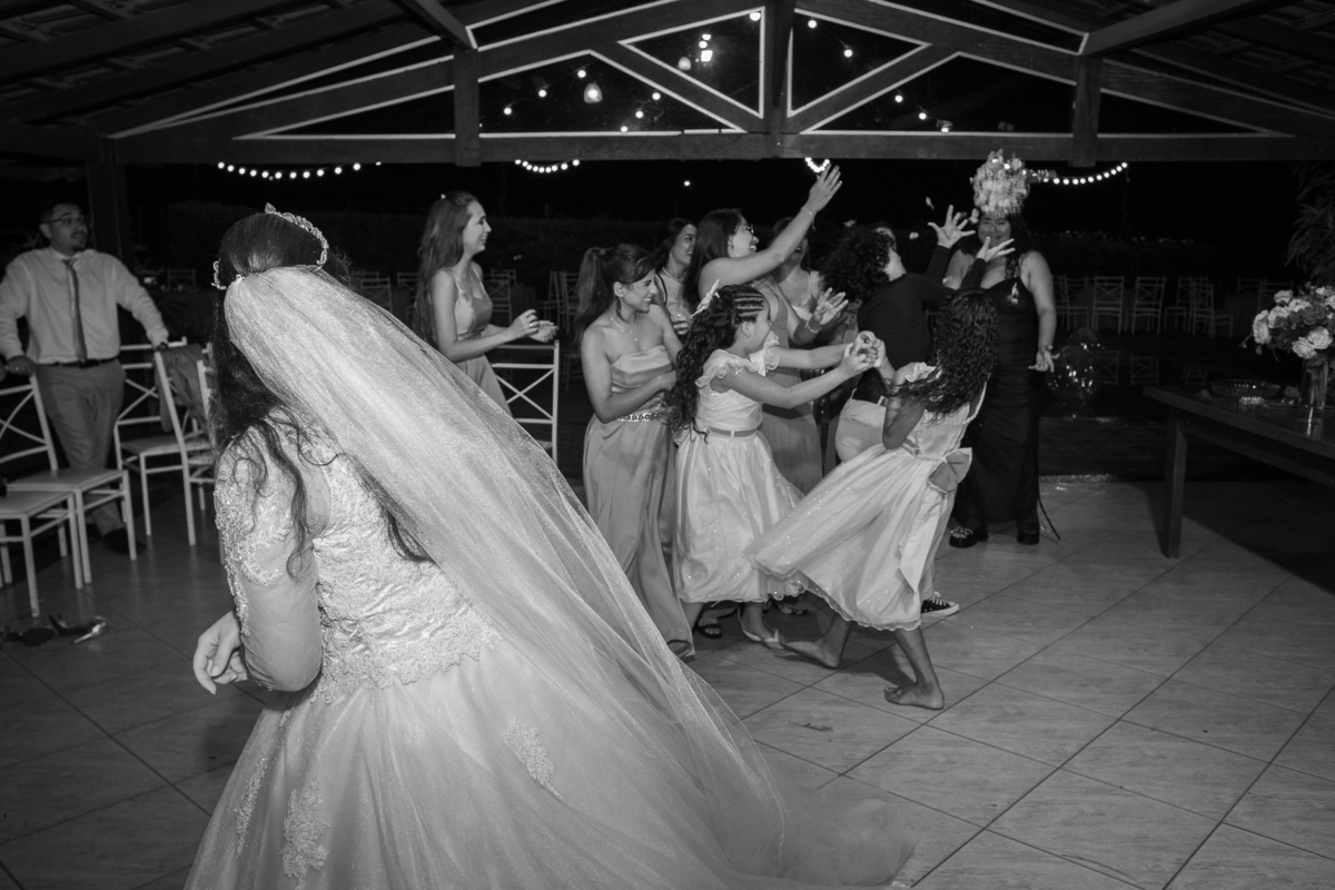 foto-fotografia-evento-casamento-ensaio-precasamento-prewedding-casamento-noivos-noivas-wedding-natureza-campo-uberaba-minas-igreja-cerimonia-vestido-festa