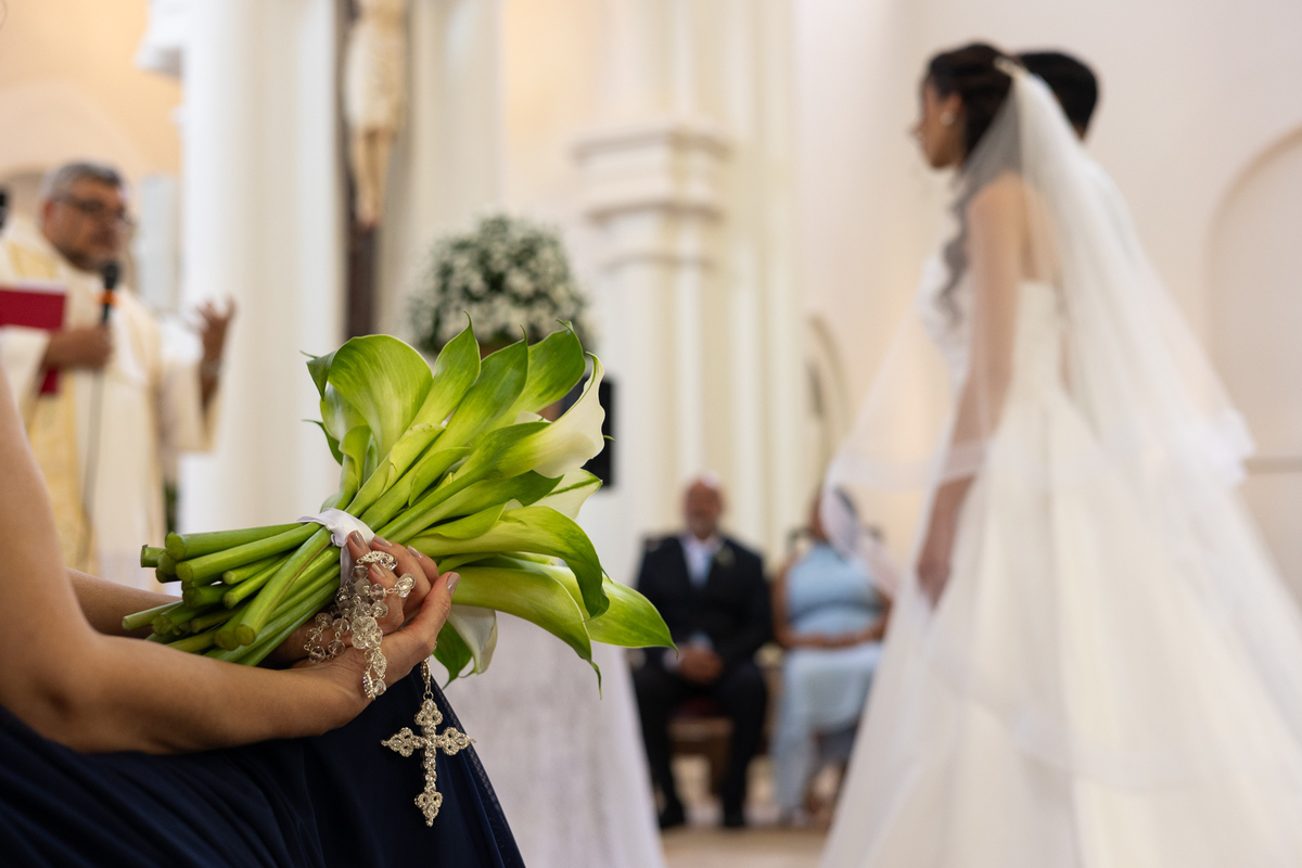foto-fotografia-evento-casamento-ensaio-precasamento-prewedding-casamento-noivos-noivas-wedding-natureza-igreja-cerimonia-campo-vestido-buque-uberaba-minas