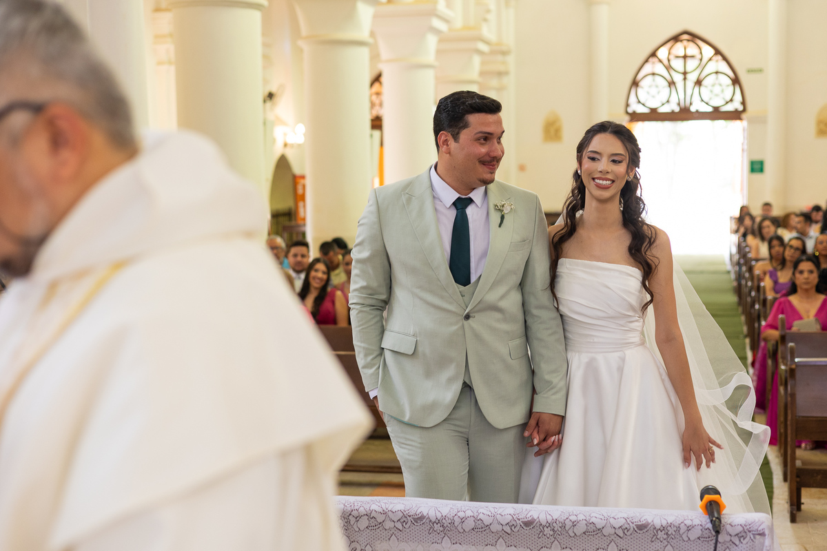 foto-fotografia-evento-casamento-ensaio-precasamento-prewedding-casamento-noivos-noivas-wedding-natureza-igreja-cerimonia-campo-vestido-buque-uberaba-minas