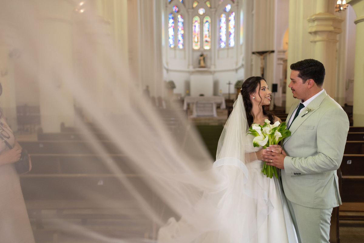 foto-fotografia-evento-casamento-ensaio-precasamento-prewedding-casamento-noivos-noivas-wedding-natureza-igreja-cerimonia-campo-vestido-buque-uberaba-minas