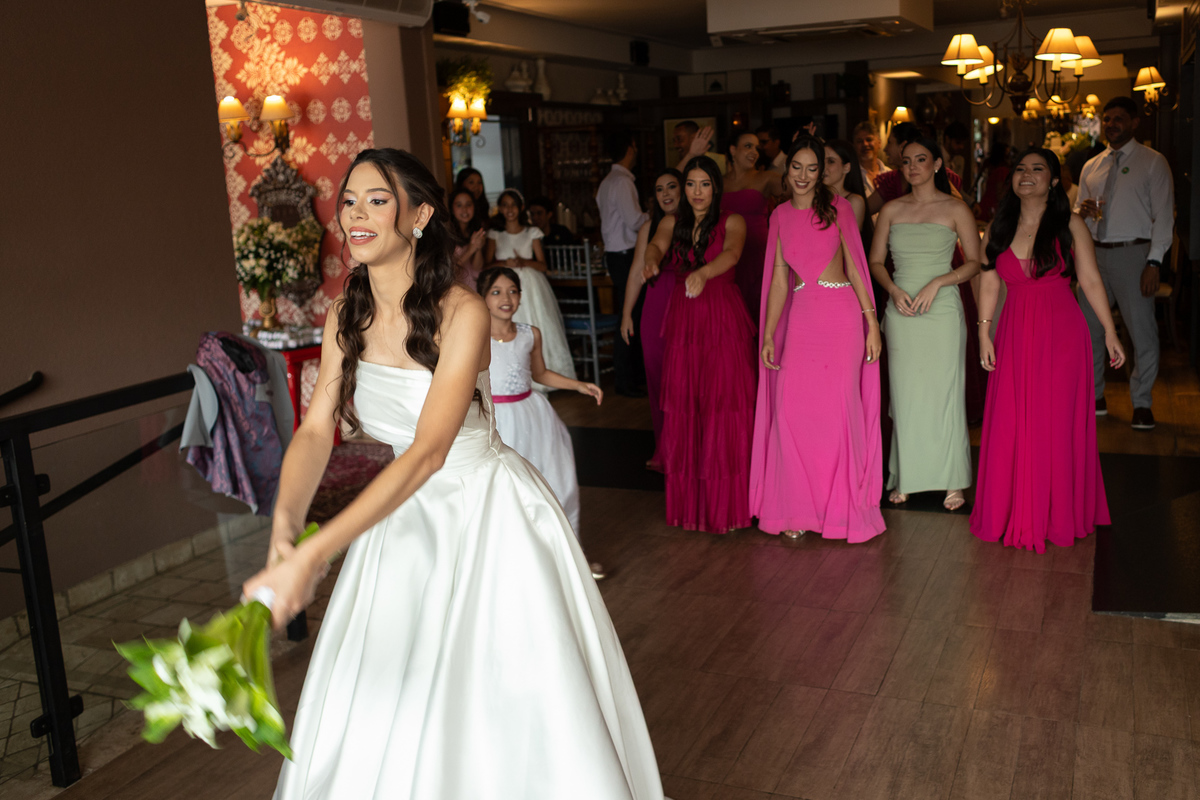 foto-fotografia-evento-casamento-ensaio-precasamento-prewedding-casamento-noivos-noivas-wedding-natureza-igreja-cerimonia-campo-vestido-buque-uberaba-minas