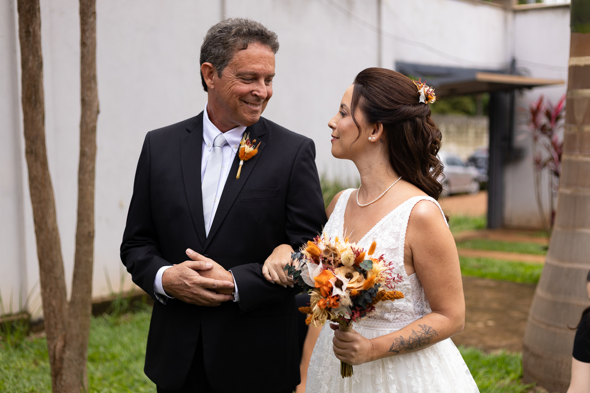 foto-fotografia-evento-casamento-ensaio-precasamento-prewedding-casamento-noivos-noivas-wedding-natureza-igreja-cerimonia-campo-vestido-buque-uberaba-minas