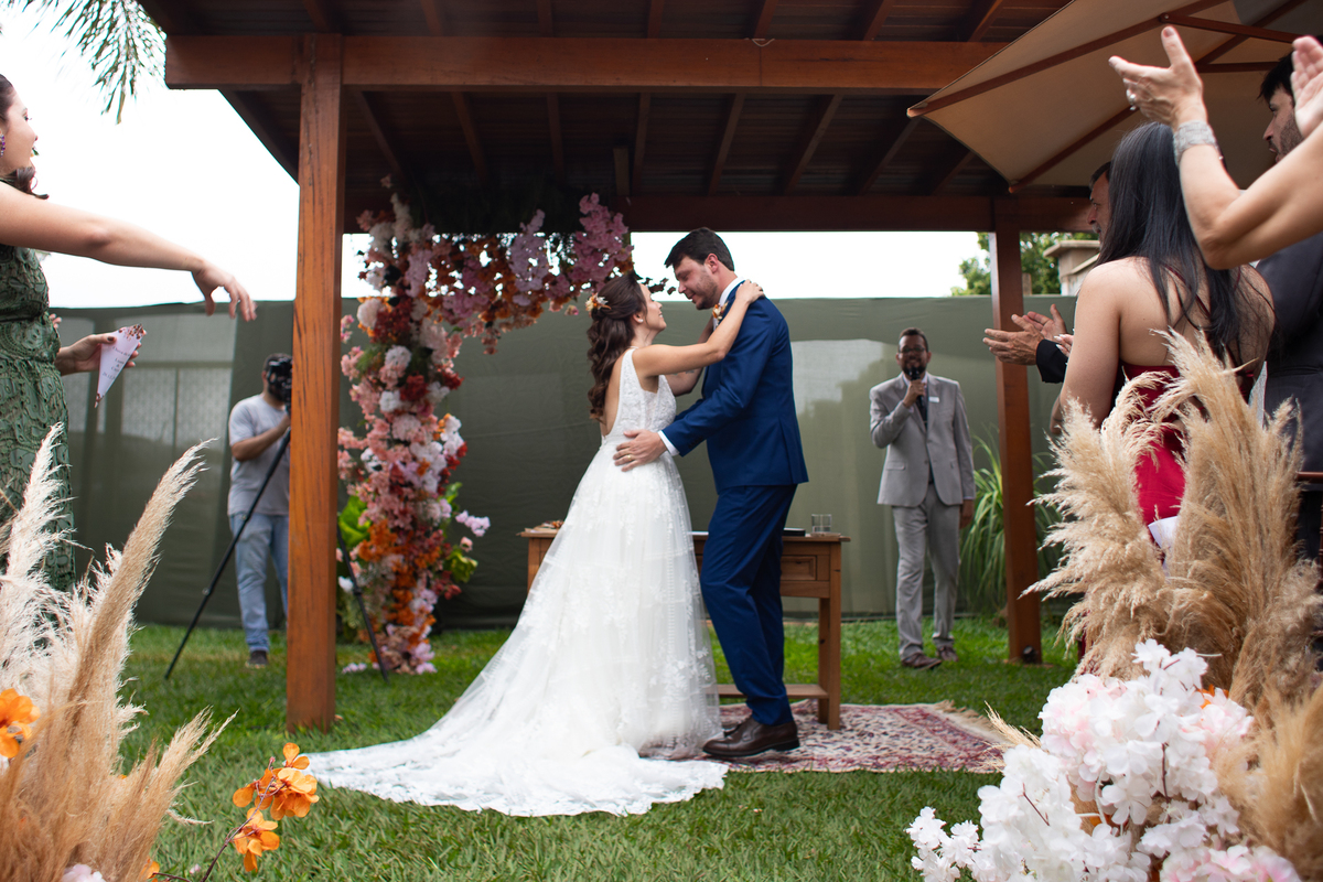 foto-fotografia-evento-casamento-ensaio-precasamento-prewedding-casamento-noivos-noivas-wedding-natureza-igreja-cerimonia-campo-vestido-buque-uberaba-minas