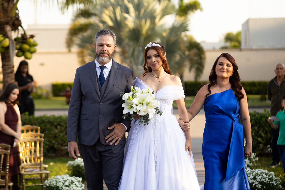 foto-fotografia-evento-casamento-ensaio-precasamento-prewedding-casamento-noivos-noivas-wedding-natureza-igreja-cerimonia-campo-vestido-buque-uberaba-minas