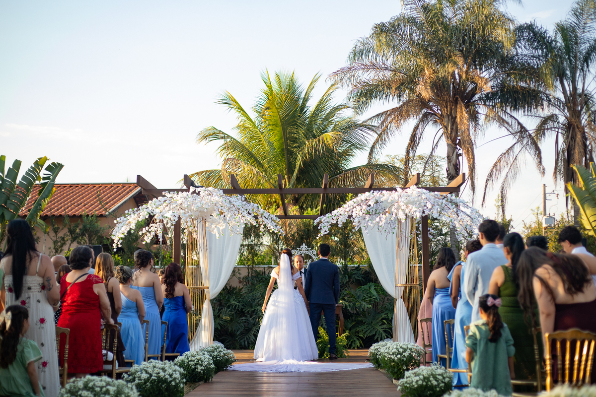 foto-fotografia-evento-casamento-ensaio-precasamento-prewedding-casamento-noivos-noivas-wedding-natureza-igreja-cerimonia-campo-vestido-buque-uberaba-minas