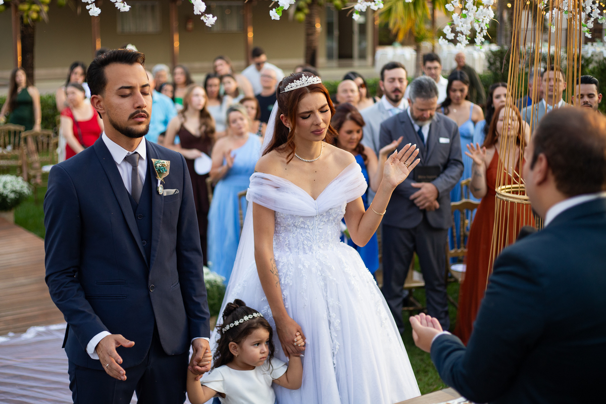 foto-fotografia-evento-casamento-ensaio-precasamento-prewedding-casamento-noivos-noivas-wedding-natureza-igreja-cerimonia-campo-vestido-buque-uberaba-minas