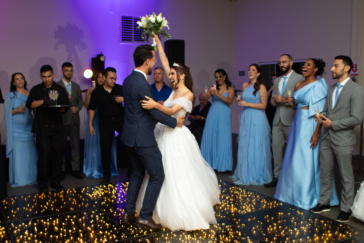 foto-fotografia-evento-casamento-ensaio-precasamento-prewedding-casamento-noivos-noivas-wedding-natureza-igreja-cerimonia-campo-vestido-buque-uberaba-minas