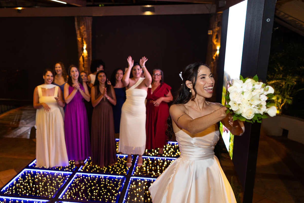 foto-fotografia-evento-casamento-ensaio-precasamento-prewedding-casamento-noivos-noivas-wedding-natureza-igreja-cerimonia-campo-vestido-buque-uberaba-minas