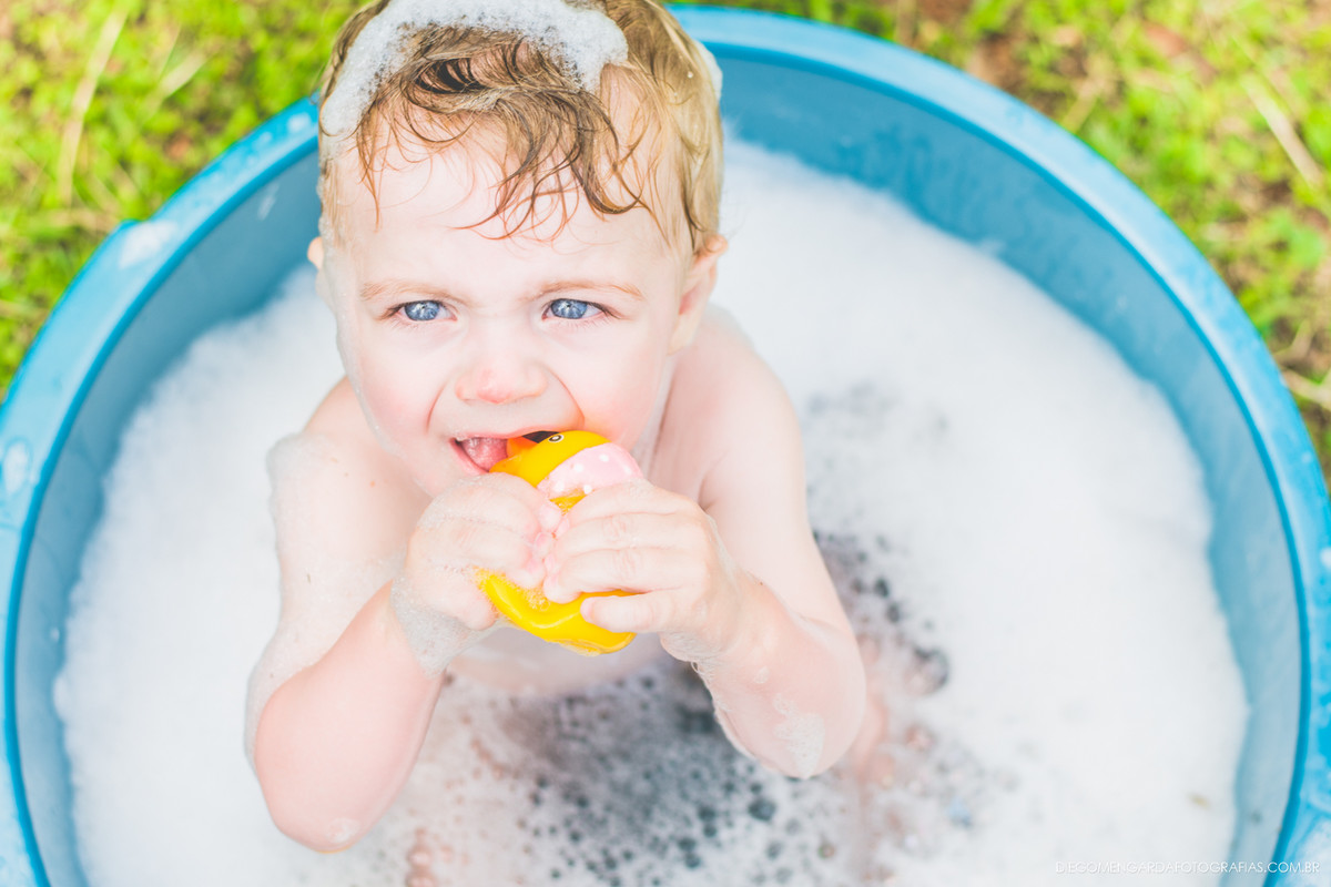 brincando na banheira