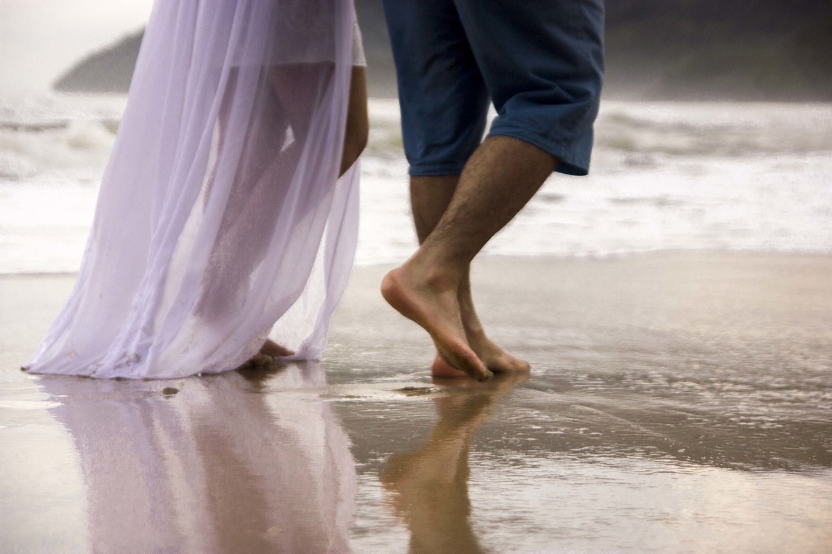 Pre-wedding-noivos-praia-lufabricio