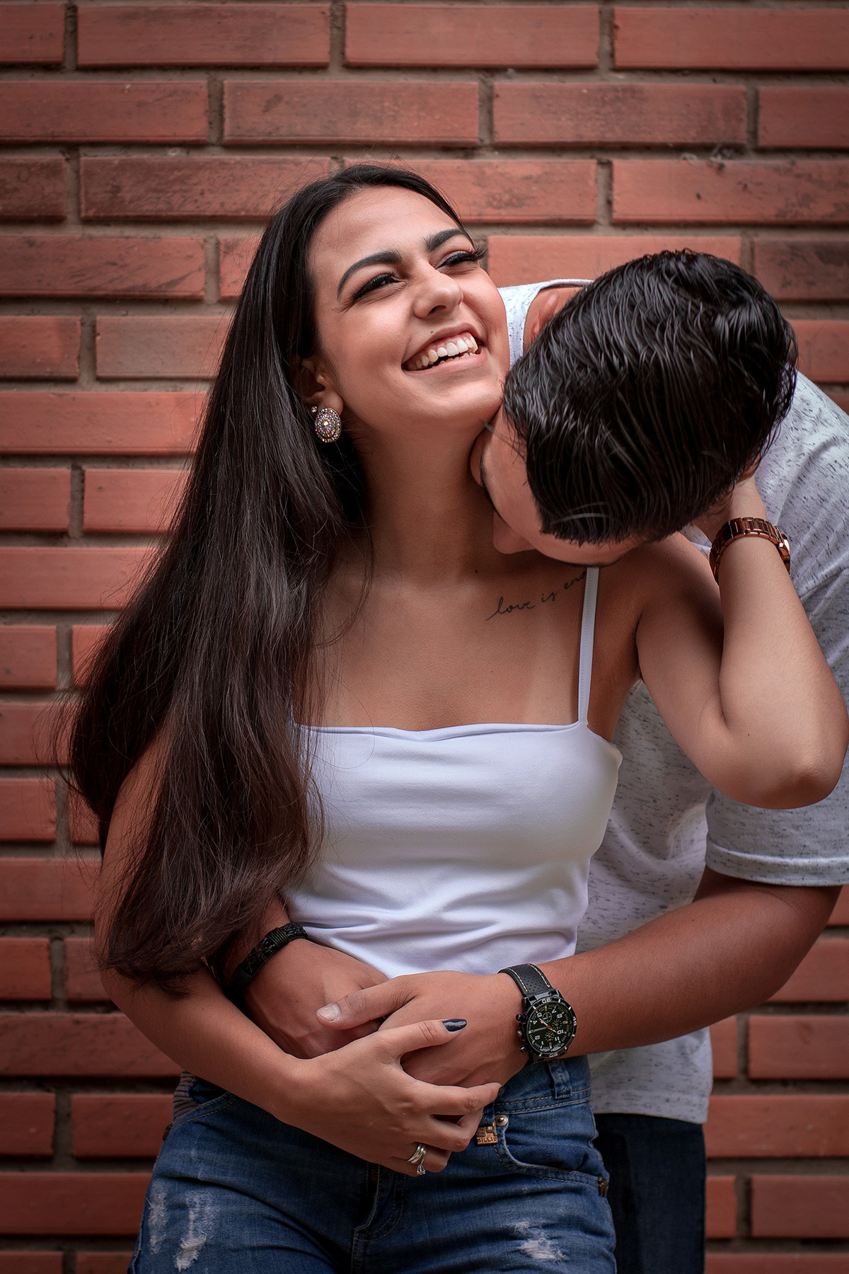 Ensaio Casal parede de tijolinhos à vista