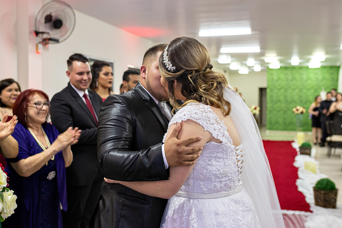 Beijo Casamento Curitiba-PR