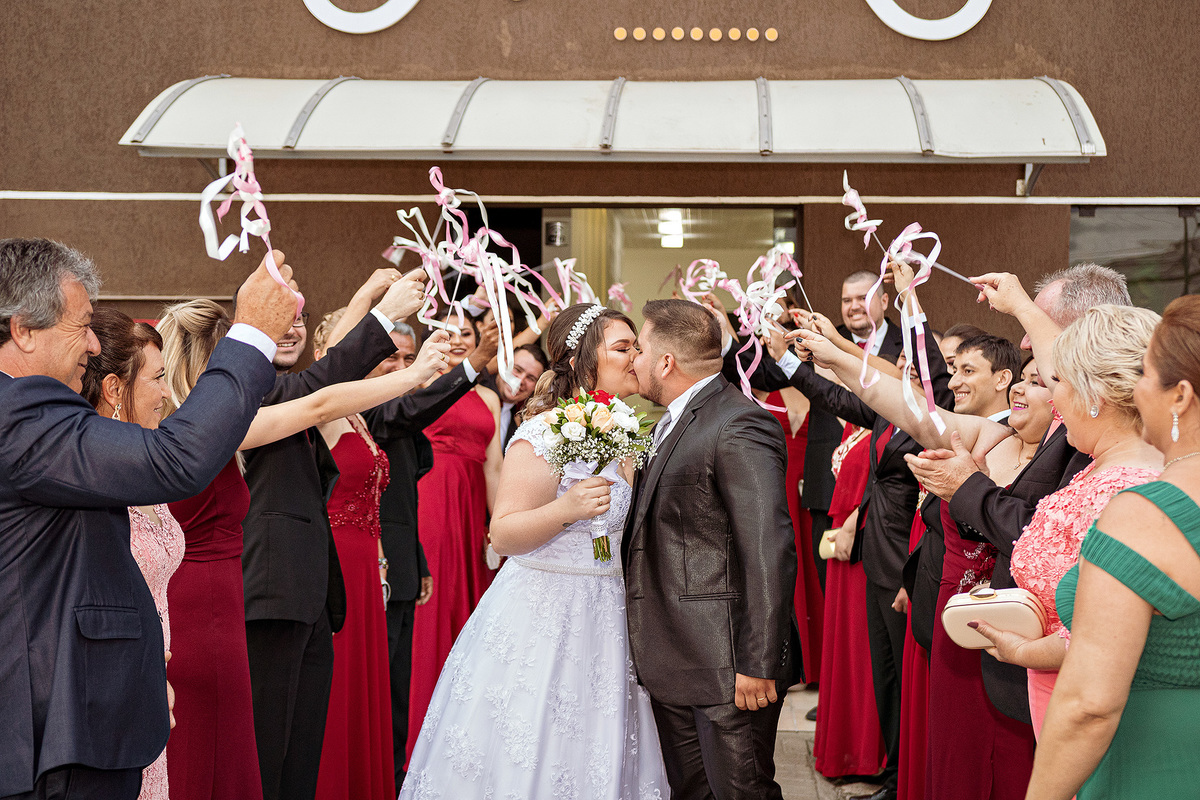 Saída dos noivos Casamento Curitiba-PR