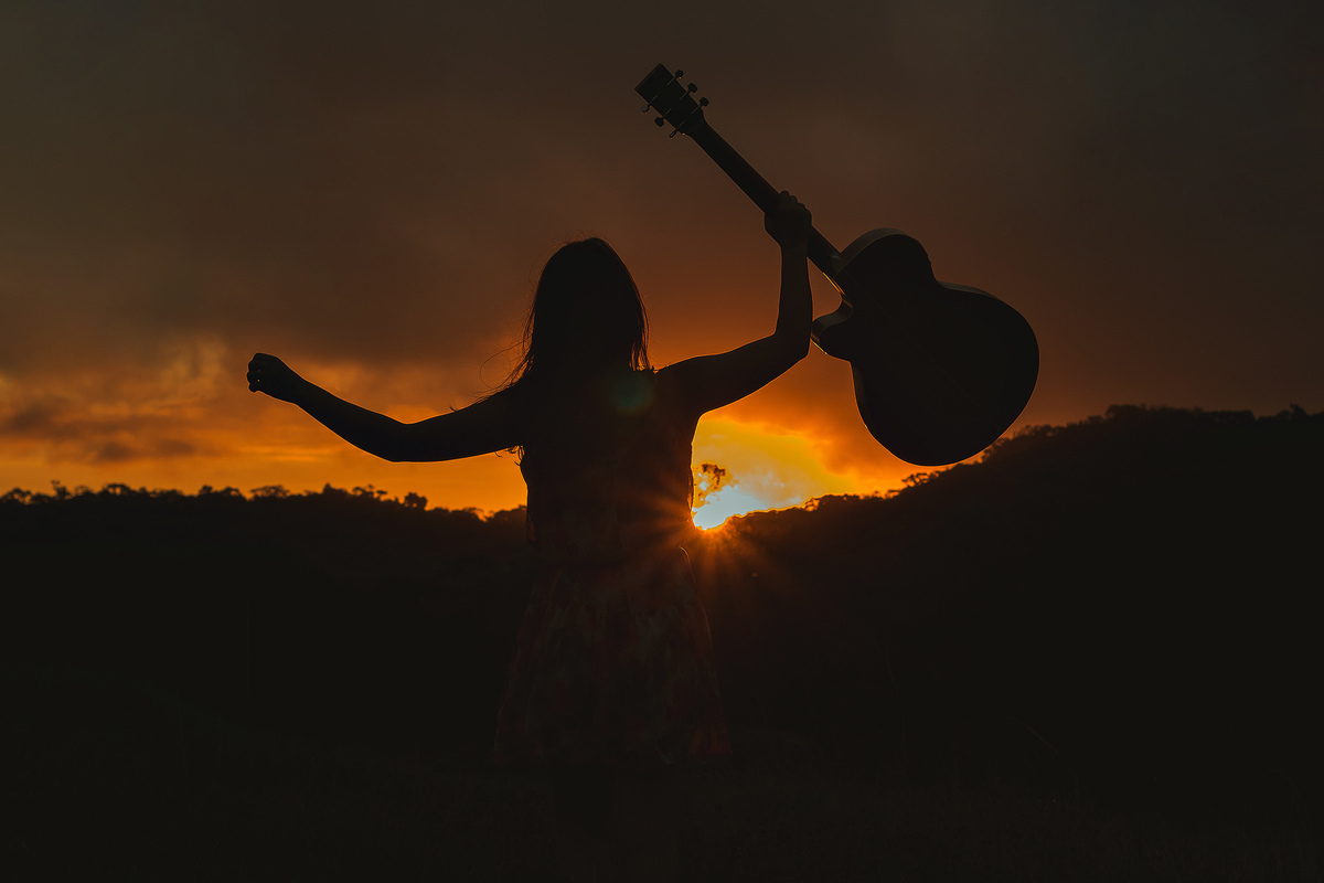 Ensaio Feminino Campo com Pôr do Sol, Estrada da Graciosa-PR