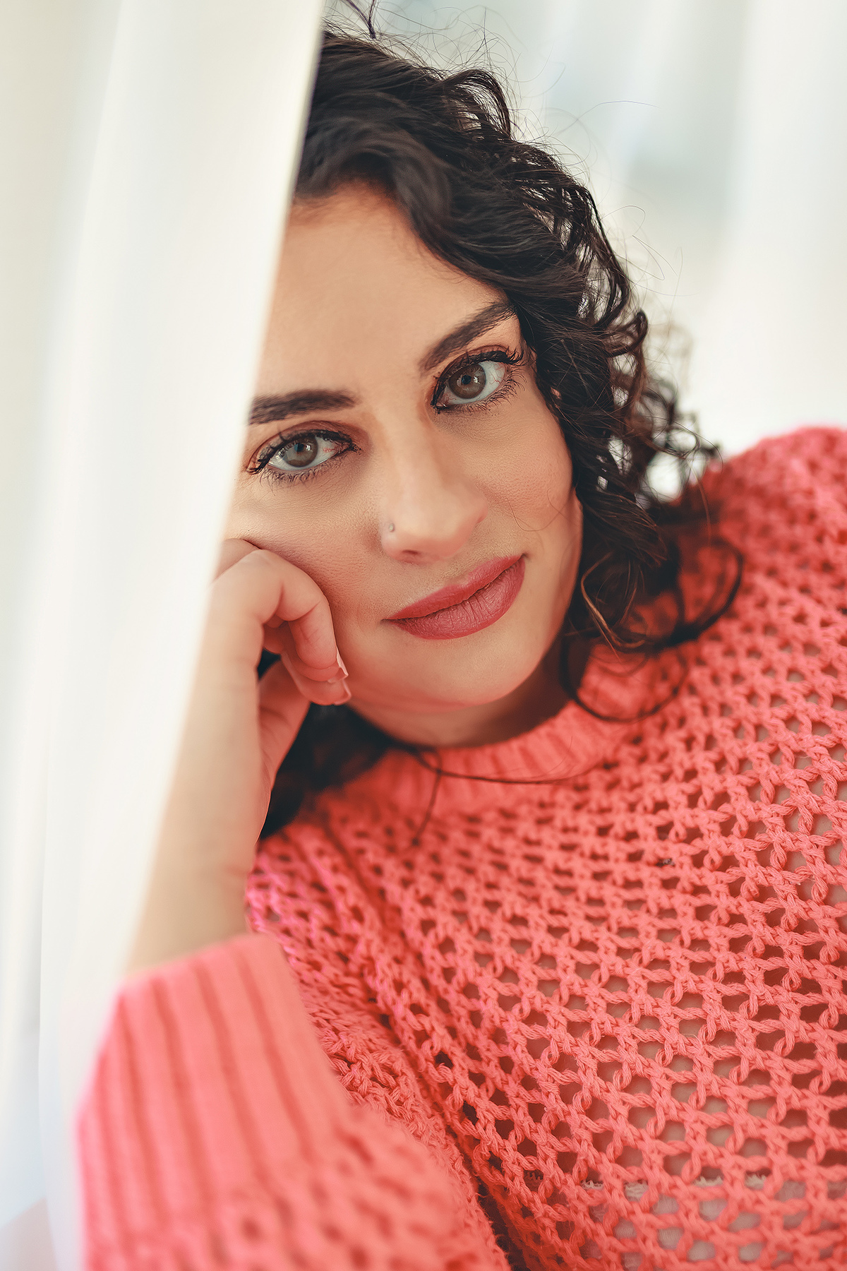 Ensaio Feminino em Estúdio com Luz Natural - Curitiba/PR