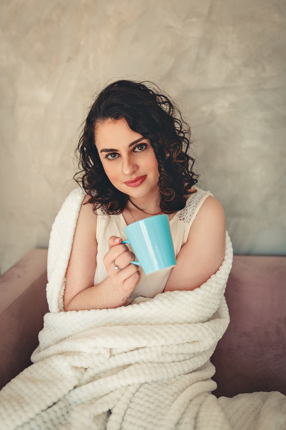 Ensaio Feminino em Estúdio com Luz Natural - Curitiba/PR