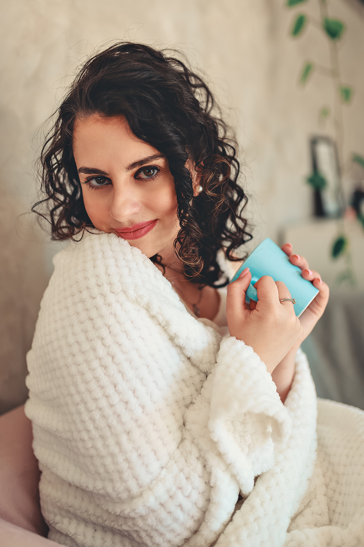 Ensaio Feminino em Estúdio com Luz Natural - Curitiba/PR