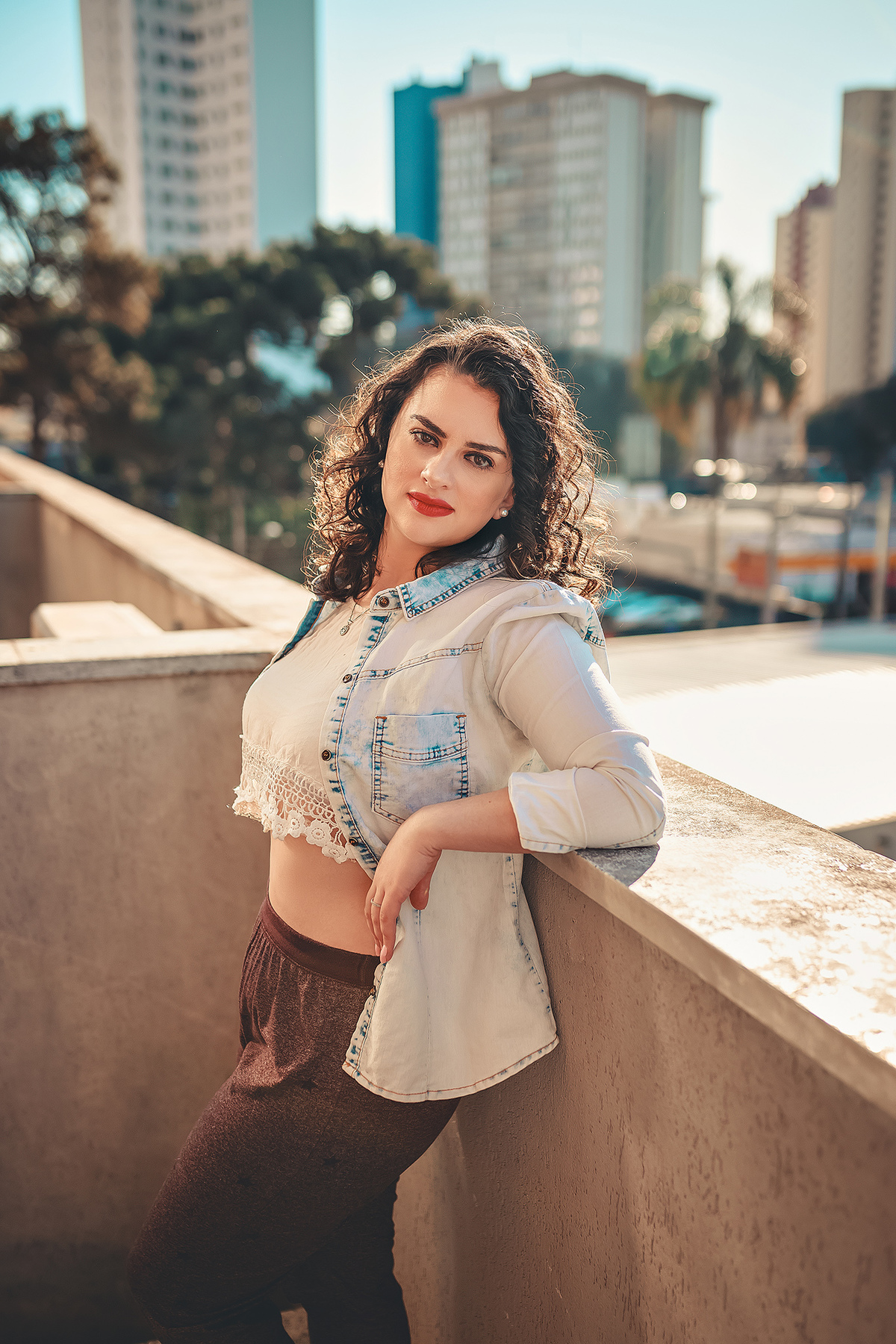 Ensaio Feminino em Estúdio com Luz Natural - Curitiba/PR