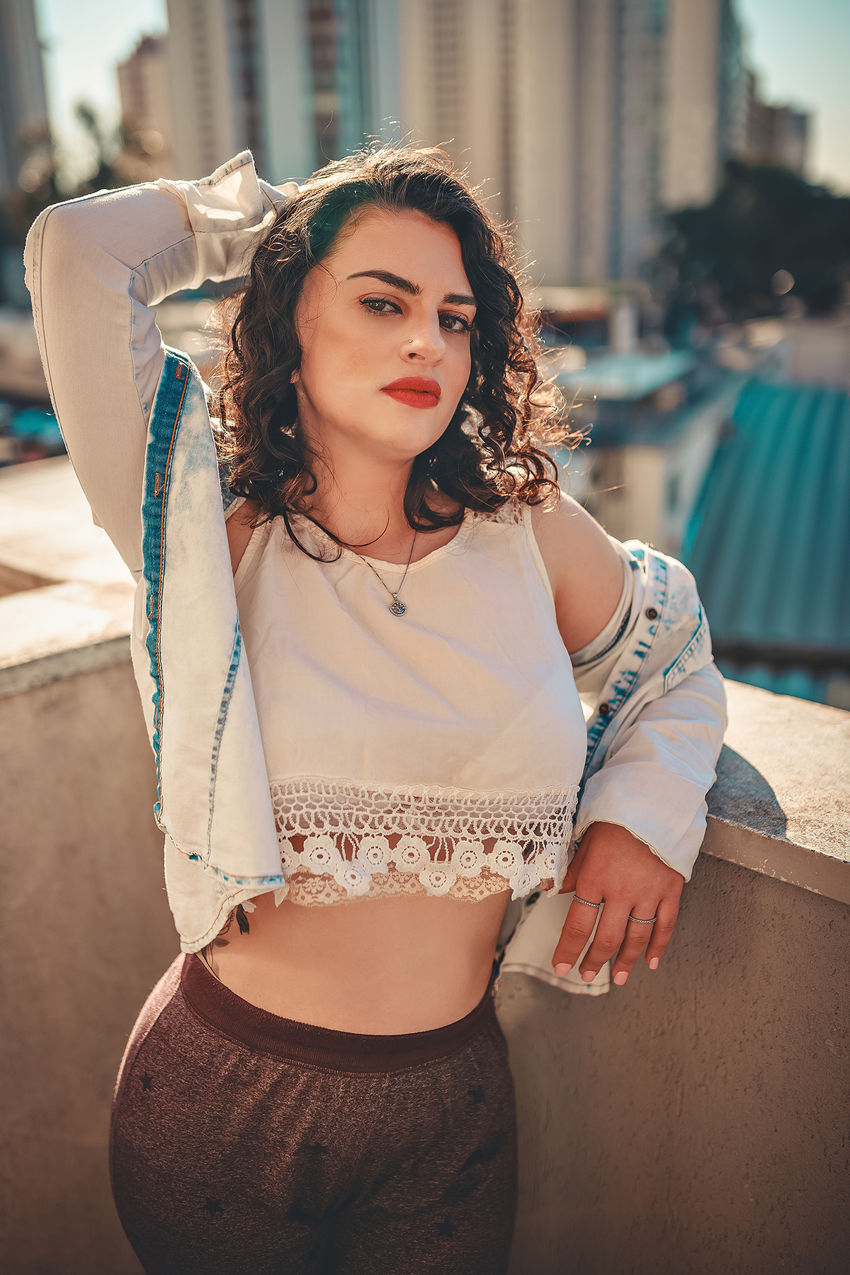 Ensaio Feminino em Estúdio com Luz Natural - Curitiba/PR