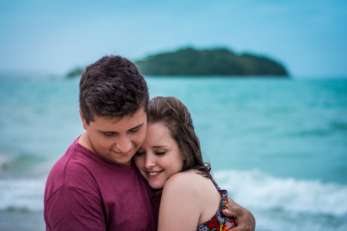 ensaio de casal em santa catarina susan e tiago comemoracao de bodas de la ou latao 7 anos de casados fotografo de casamento em sao leopoldo casal boeira abraço apertado