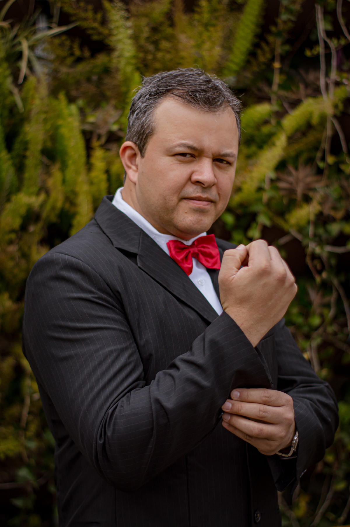 casamento na rua deise e antonio fotografo de casamento em sao leopoldo ensaio wedding em bento gonçalves no caminho das pedras gravata borboleta vermelha