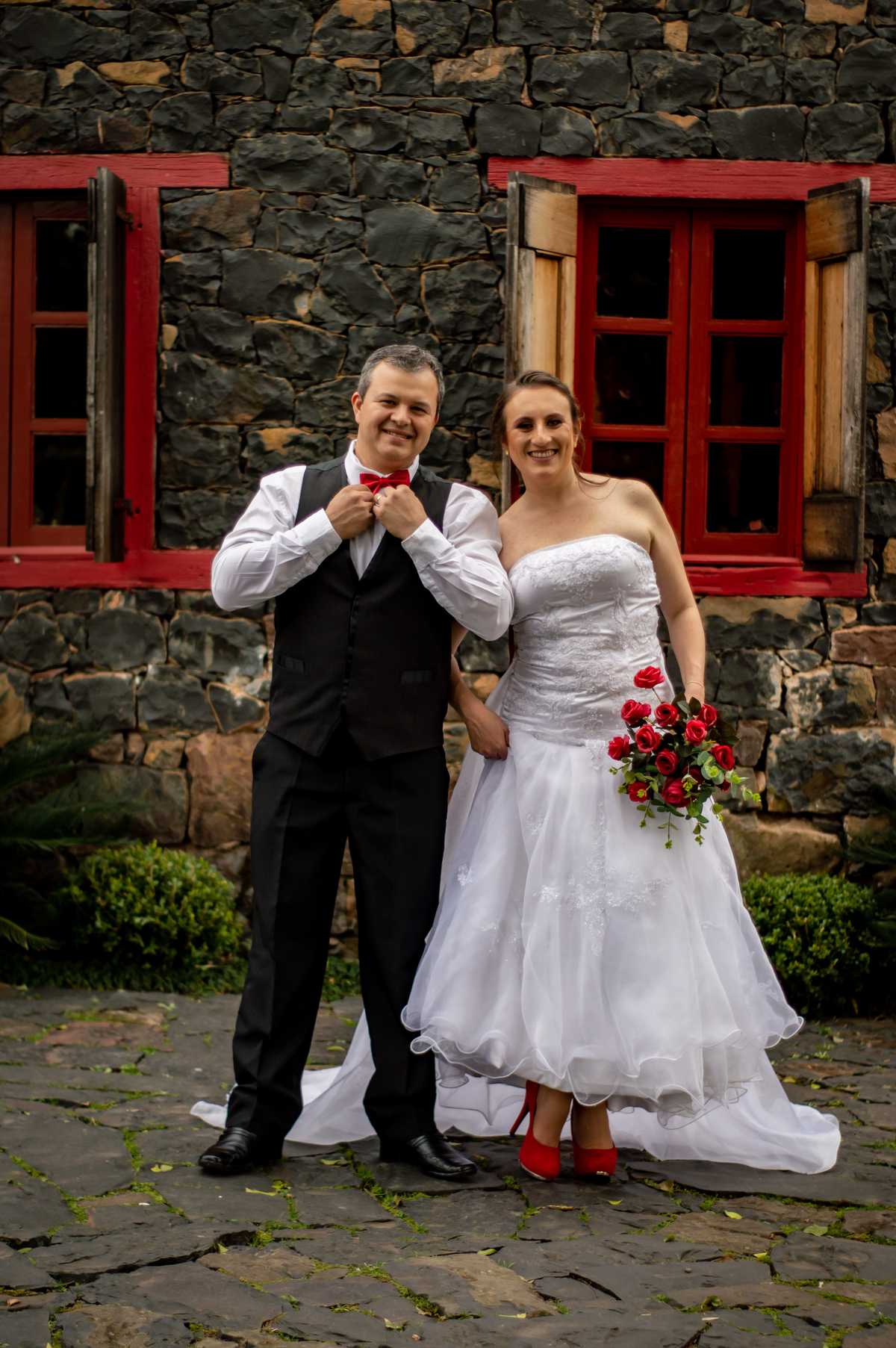 casamento na rua deise e antonio fotografo de casamento em sao leopoldo ensaio wedding em bento gonçalves no caminho das pedras sapato vermelho