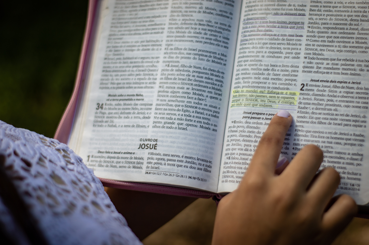 debutante brenda arriera fotografo profissional de debutante em sao leopoldo fotos criativas e autorais em ivoti fotografo de 15th casal boeira bíblia