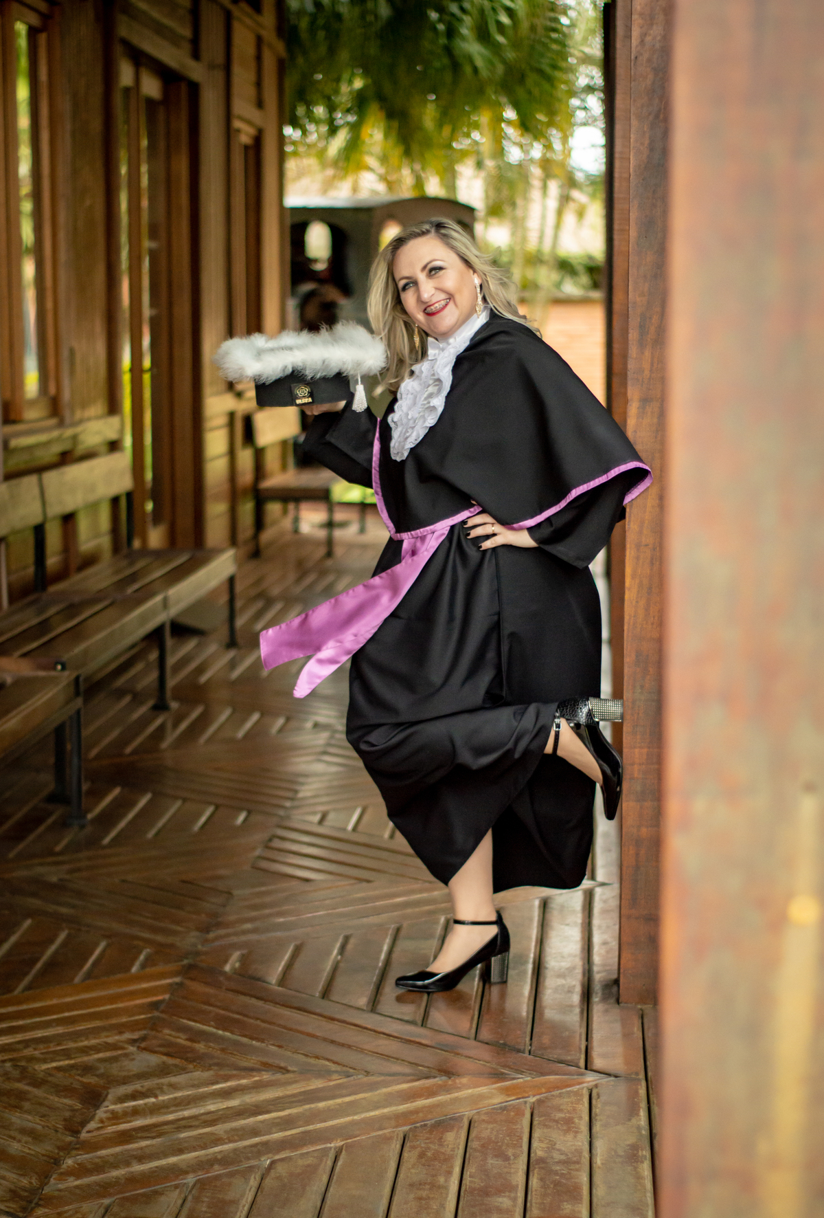 Prova de Toga | Universidade Ulbra | Formanda em Pilar | Salto alto | Capelo