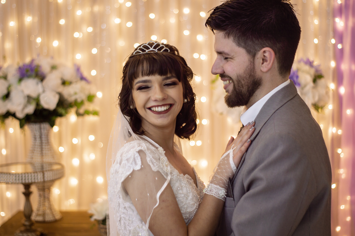 wedding mariana e emanuel fotografo profissional em sao leopoldo casamento em canoas vestido de noiva salao de festas casamento noivos casal casal boeira pose do casal