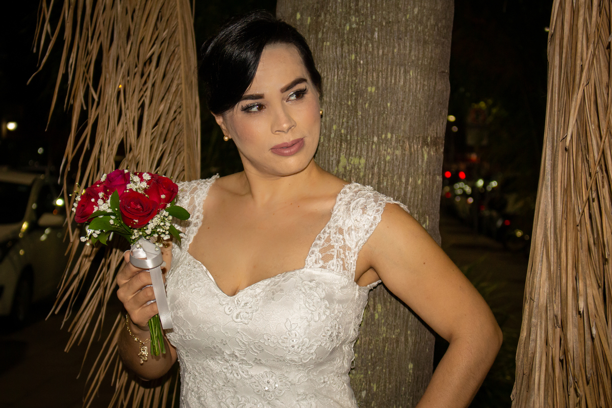 ana paula e clebson fotografo de casamento em sao leopoldo acompanhamento noiva no salao de beleza casamento saint germain pizzaria casal boeira foto na rua