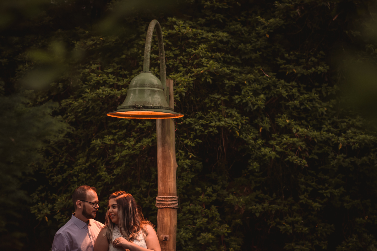 Fotógrafo de Casamento em São Leopoldo Fotógrafos de Pré-Wedding em São Leopoldo Fotógrafo de Casamento em Gramado book de casal em gramado book de casal em nova petrópolis grêmio casal gremista sol chuva guarda-chuva fotos urbanas de casal 