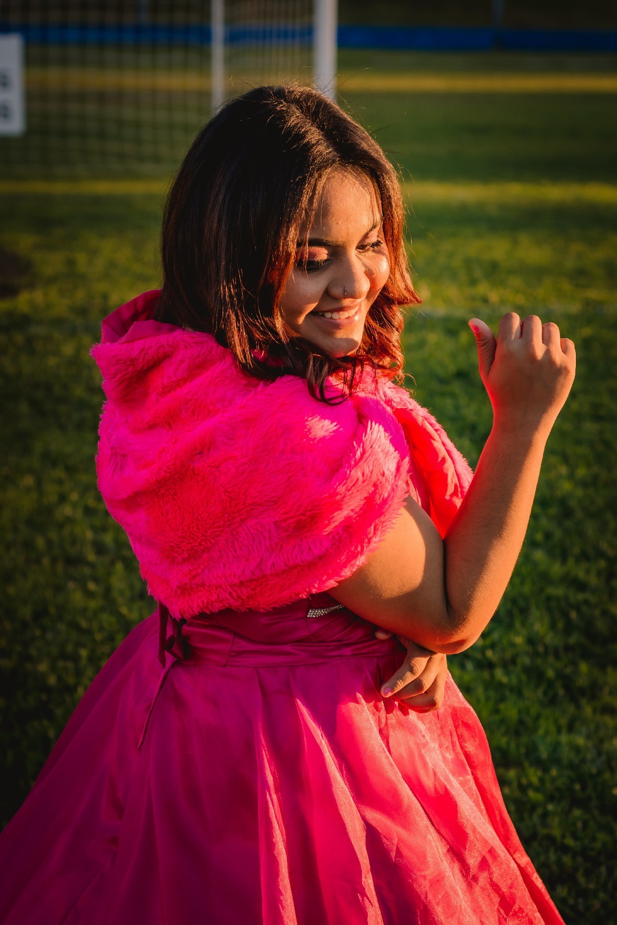 fotografo de debutante em sao leopoldo fotos em campo de futebol 15 anos vestido rosa pink debutante linda aimoré sport club projeto fotos de familia sonho de debutante por do sol casal boeira fotografia olha esse sol no rosto