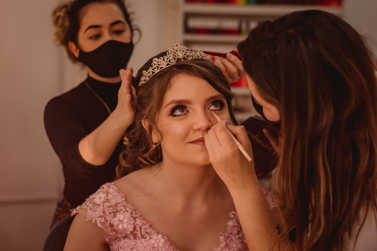 fotografo de debutante em sao leopoldo rs festa de 15th kamilly haack aquarium festas e eventos estancia velha vestido rosa balada aniversario quinze anos fotografo profissional casal boeira cabelo e make cabeleireira e maquiadora