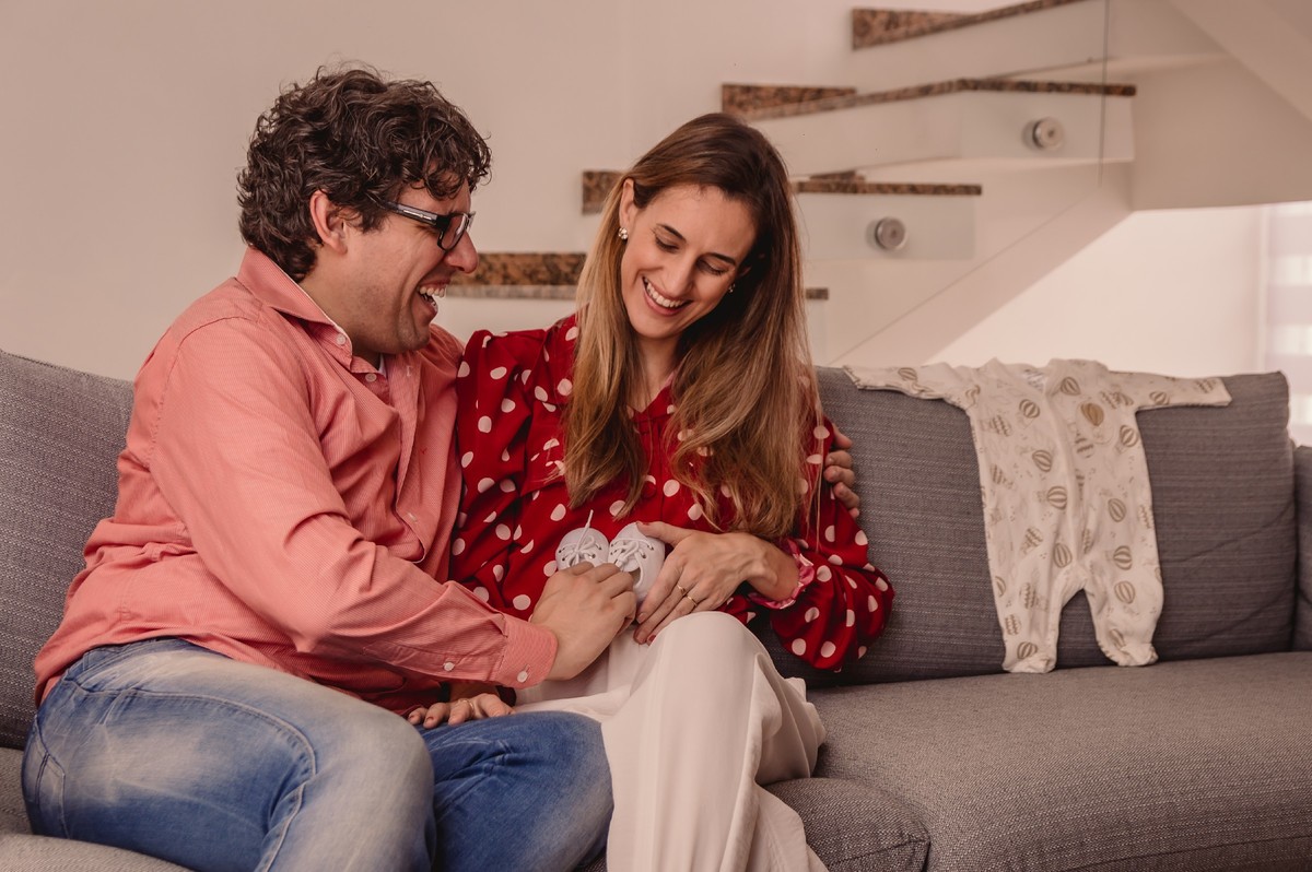 fotografo de familia em sao leopoldo fotos documentais em casa sapiranga rs inicio da gestacao fotos em familia com dog casal boeira fotos casuais documento gestacao inicio primeiros meses cachorro fotografo profissional