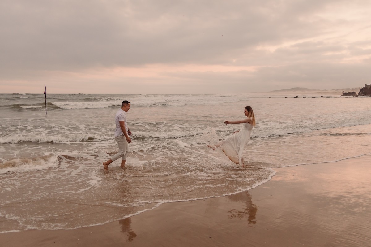 ensaio de casal em torres rs pre wedding fotografo de casamento em sao leopoldo rs casal boeira