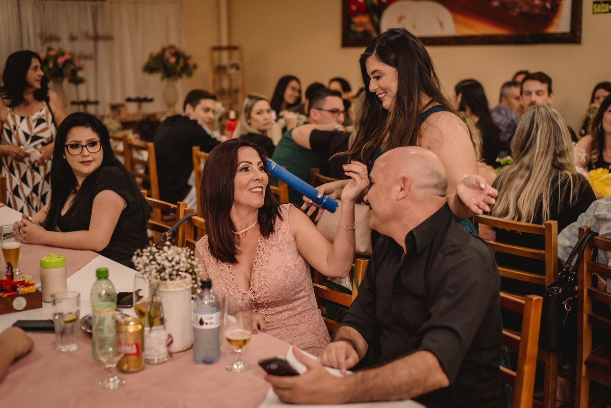 fotografo de formatura em sao leopoldo formanda de gestao da producao industrial restaurante fotografo profissional rs casal boeira