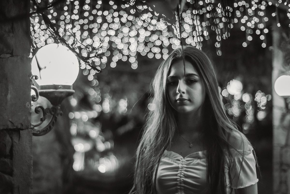 ensaio de 15th na serra gaucha rs
fotografo de debutante em sao leopoldo
gramado
canela
nova petropolis
linha brasil
casal boeira 
fotografo profissional de debutante
15 anos
linha brasil
paisagem 
pedra
por do sol
dia ensolarado
morro
vento no cabelo