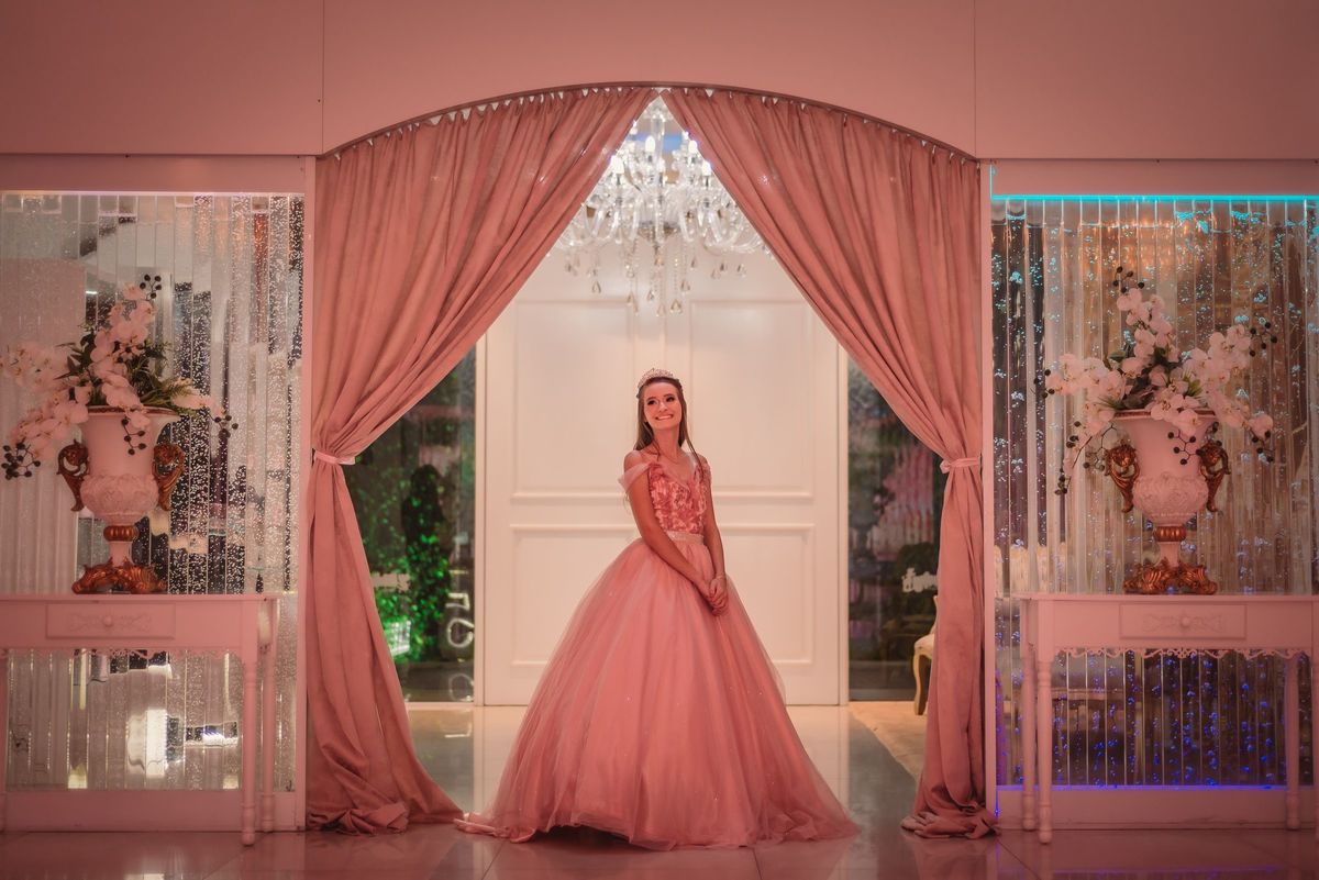 festa de 15th na richesky em canoas rs fotografo de debutante em sao leopoldo vestido rosa 15 anos casal boeira