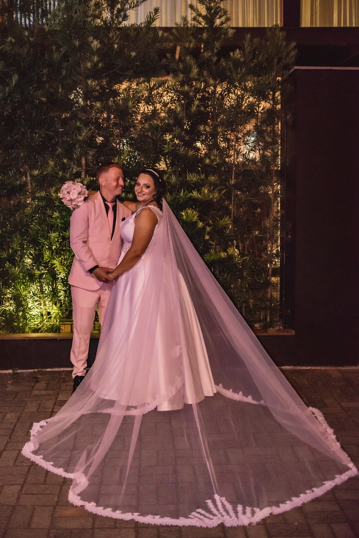 fotografo de casamento em sao leopoldo rio grande do sul casamento em estancia velha aquarium casal boeira fotografias desejadas e verdadeiras casamento na aquarium festas e eventos salao de beleza estefania sturmer vestido de noiva terno rosa boeira