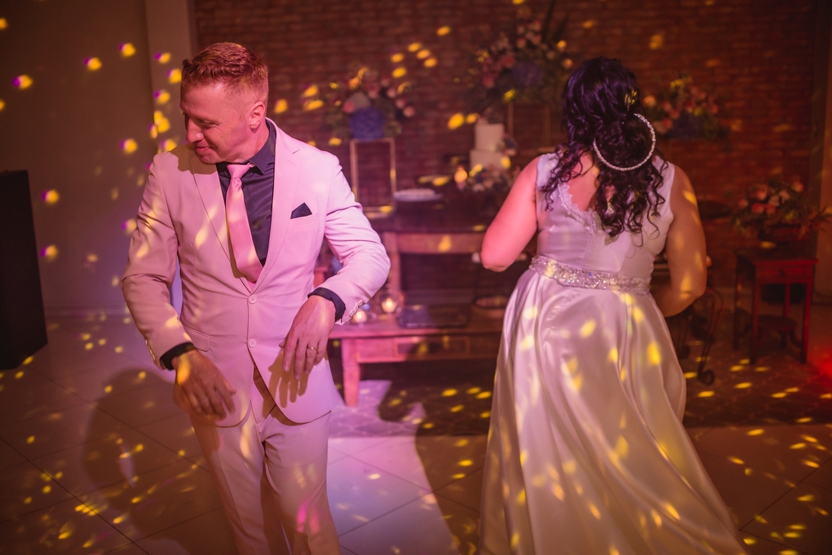 fotografo de casamento em sao leopoldo rio grande do sul casamento em estancia velha aquarium casal boeira fotografias desejadas e verdadeiras casamento na aquarium festas e eventos salao de beleza estefania sturmer vestido de noiva terno rosa boeira