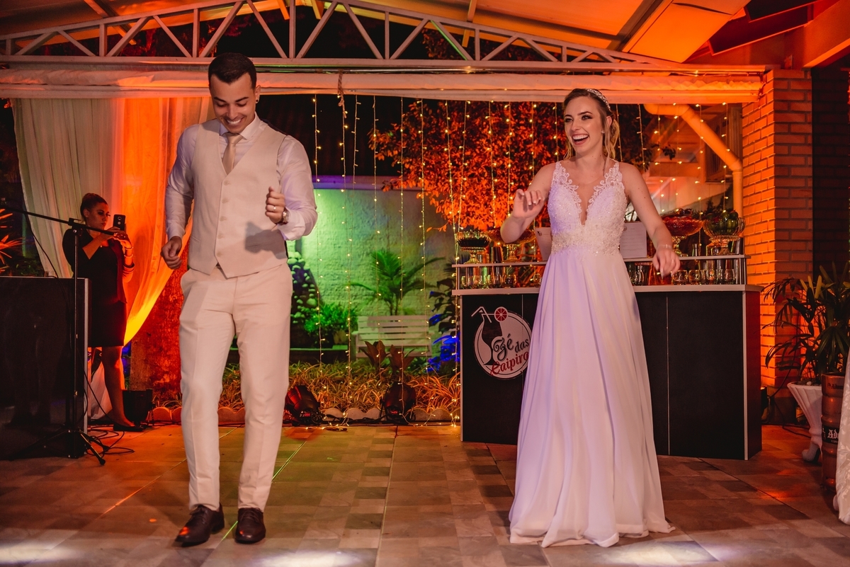 wedding eduarda e davi fotografo de casamento em sao leopoldo rs steigen eventos blend spartan chuva fotografia wedding casal boeira casamento na chuva temporal arco iris festa dança especial homenagem lava pés fotografo wedding sao leo nh rs sl boei