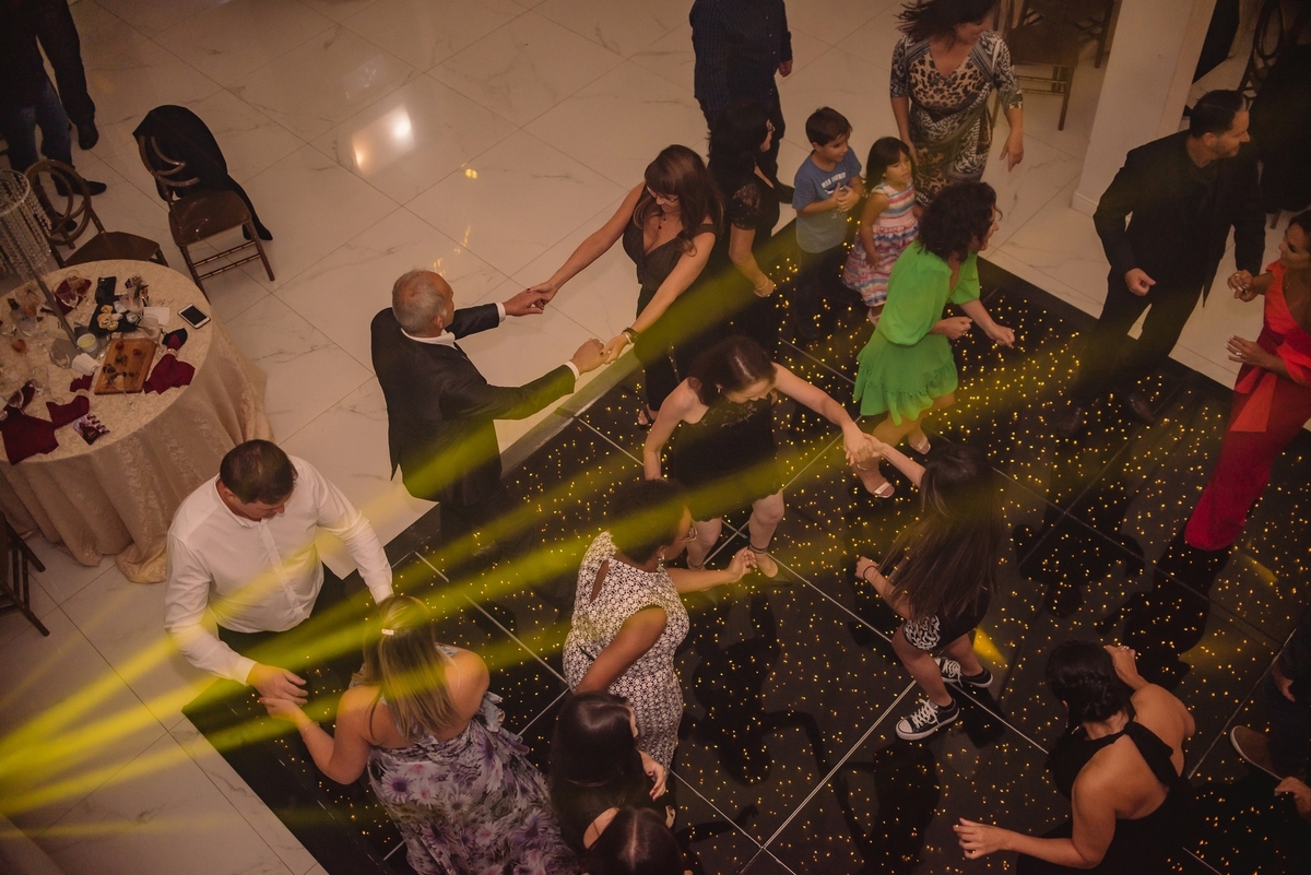 festa de 15th julia araujo fotografo de debutante rs canoas sao leopoldo festa de 15th 15 anos casare casal boeira
festao vestido bordo vermelho maquiagem make penteado casa rê eventos canoas rs casal de fotografos rio grande do sul balada amigas