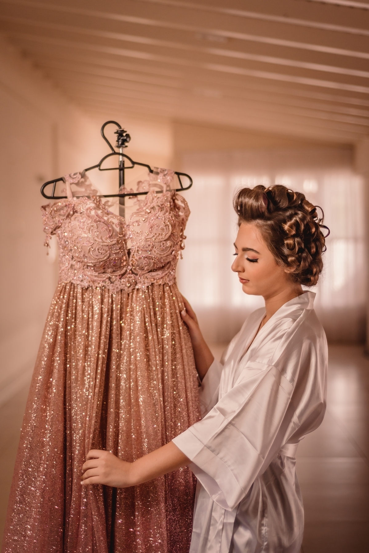 fotografo de debutante em sao leopoldo rs 16th lumaki 16anos vestido rosa festa casal boeira eduarda da rosa making off no salao de festas balada dancinha banda familia amigos debutante 16 bolo fotografia profissional em sao leo vicentina boeiras