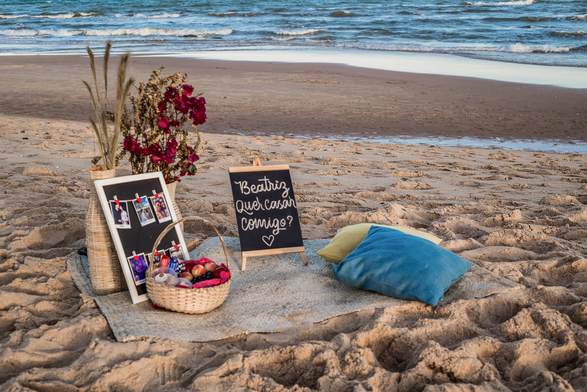 Cenário para pedido de casamento surpresa na praia de Imbassaí, Bahia