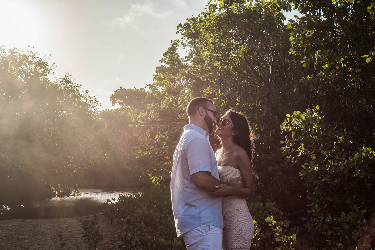 Pedido de casamento no por do sol após o  em Imbassaí 