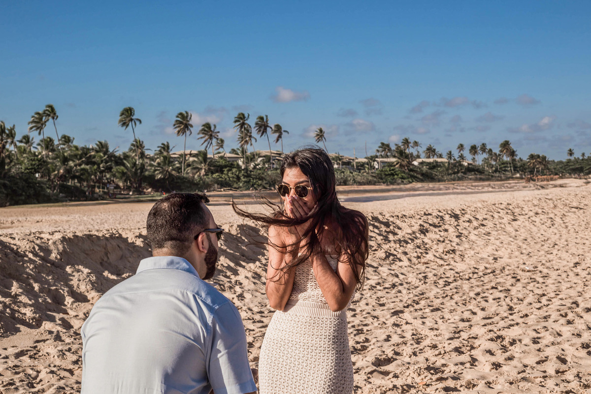 Beatriz descobre a surpresa do pedido de casamento em Imbassaí
