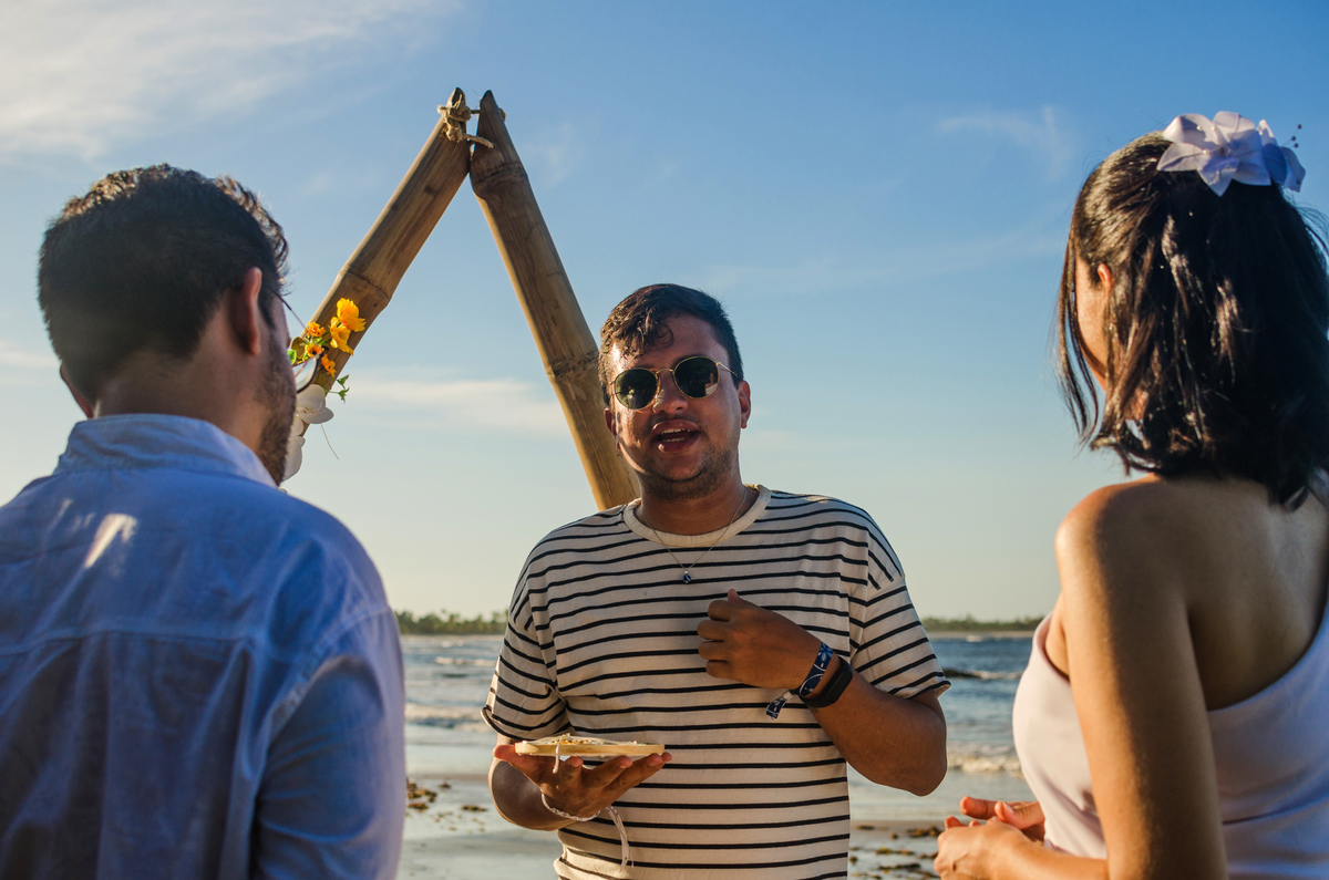 Troca de Alianças no casamento na praia de Mayra e Ricardo 